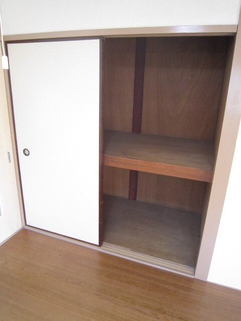 物件内観写真11　(収納)