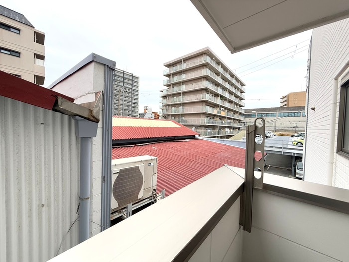 物件内観写真16　(室内からの展望)