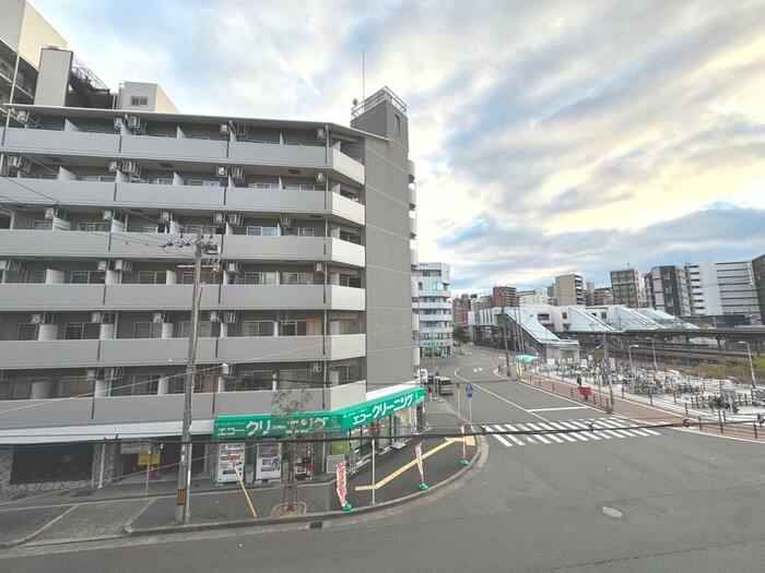 物件内観写真19　(室内からの展望)