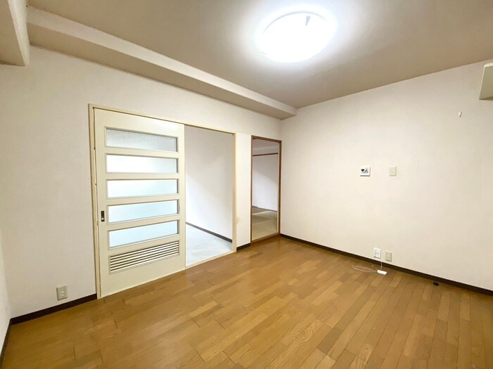 物件内観写真9　(居室)