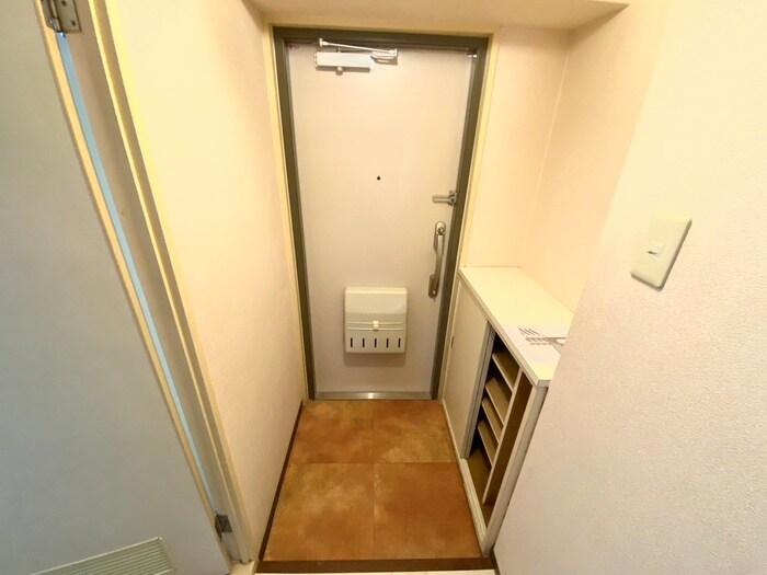 物件内観写真17　(玄関)