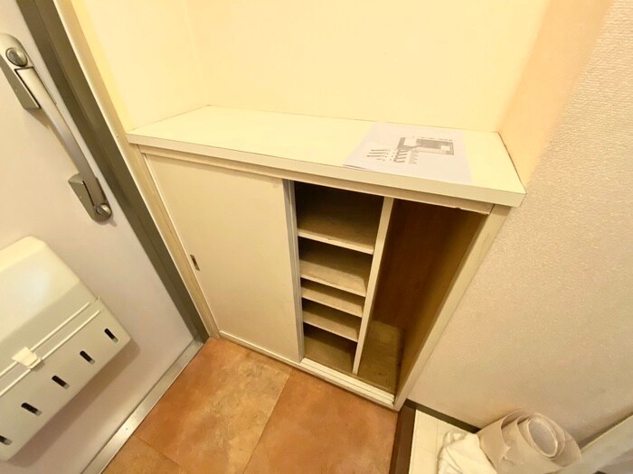 物件内観写真18　(靴箱)