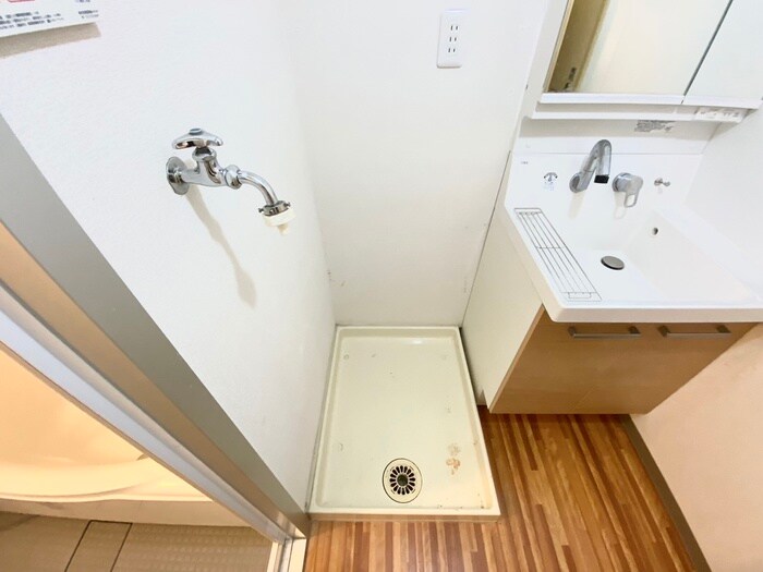 物件内観写真21　(洗濯機置場)