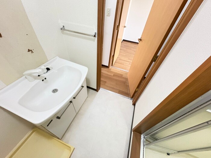 物件内観写真10　(洗面)