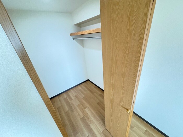 物件内観写真16　(収納)