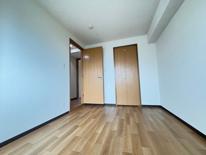 物件内観写真18　(居室)