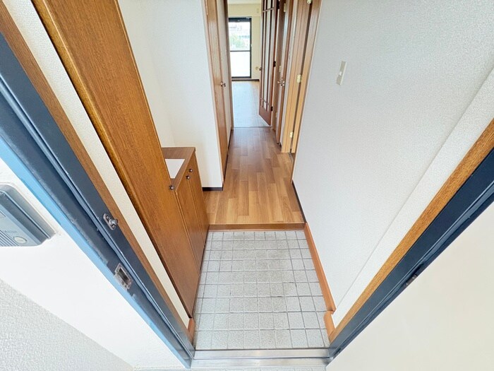 物件内観写真20　(玄関)