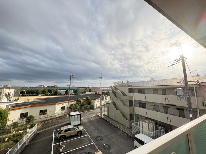 物件内観写真22　(室内からの展望)