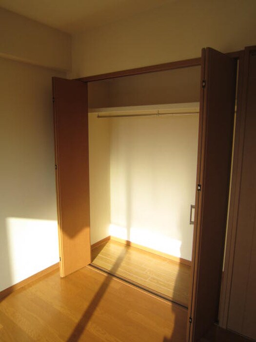 物件内観写真11　(収納)