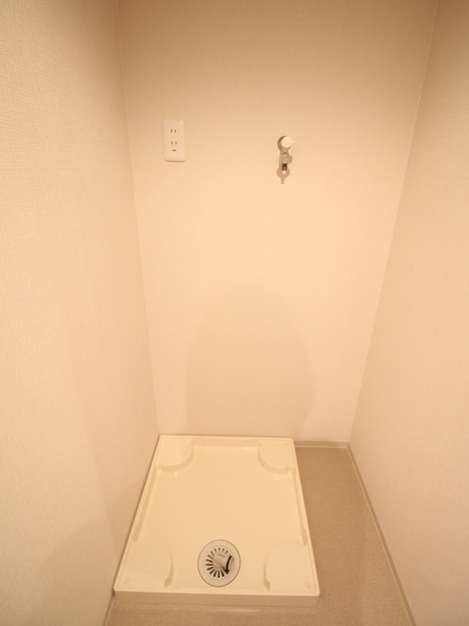 物件内観写真13　(洗濯機置場)