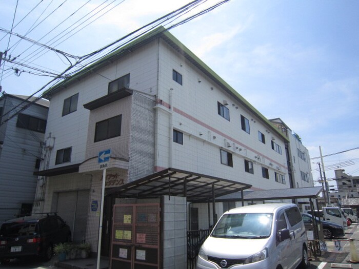 物件外観写真5　(駐車場)