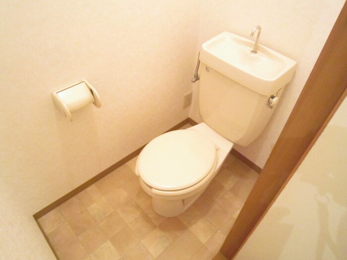 物件内観写真11　(トイレ)