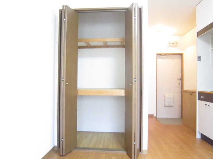 物件内観写真15　(収納)