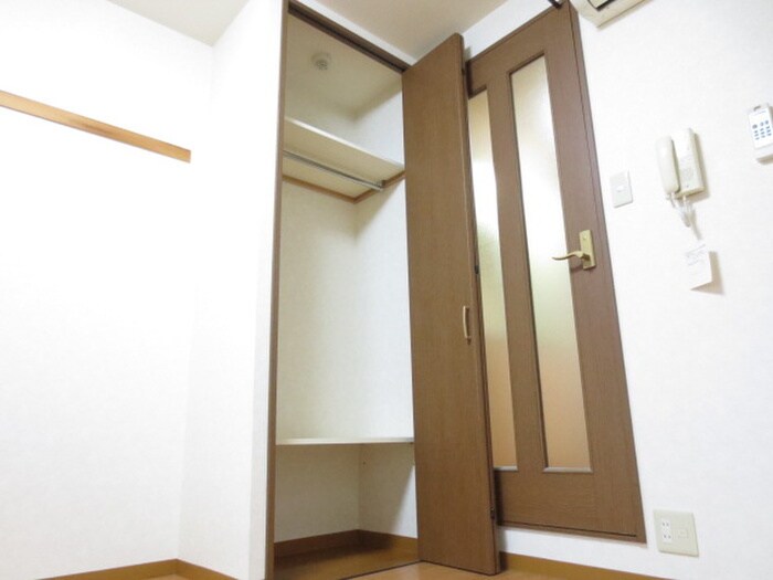 物件内観写真13　(収納)