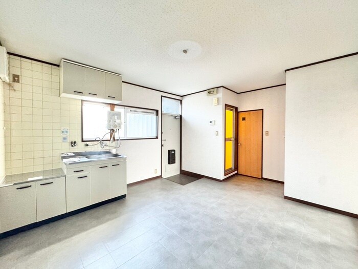 物件内観写真1　(居室)