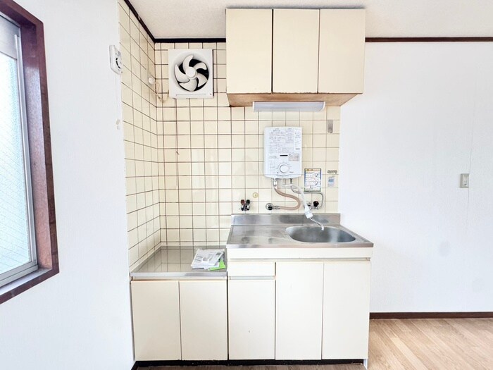 物件内観写真3　(キッチン)