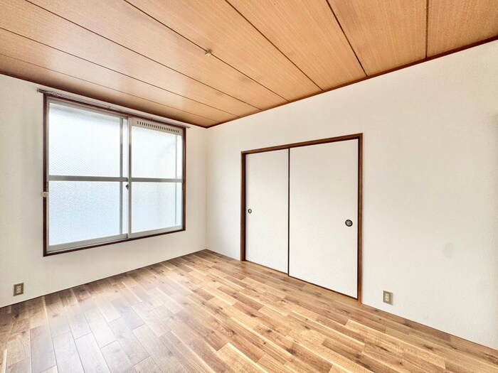 物件内観写真8　(居室)