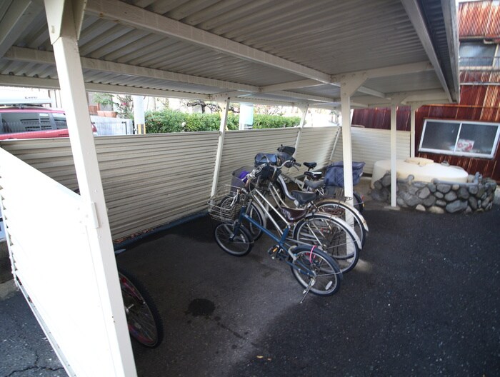 物件外観写真4　(駐輪場)
