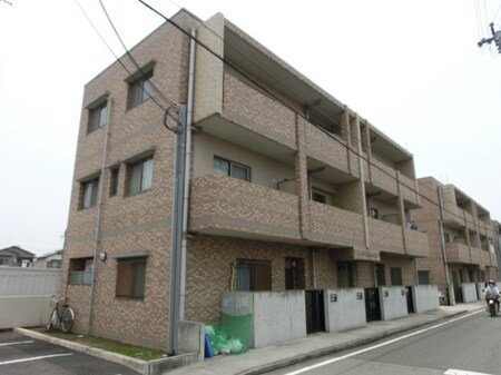 エーデル阪部参番館外観写真
