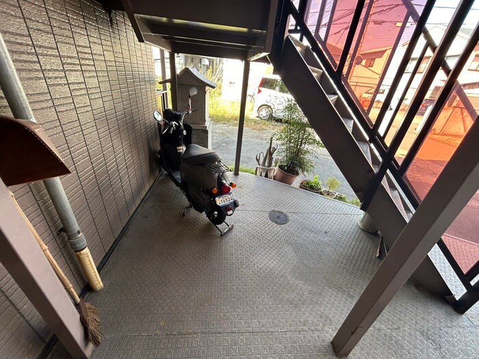 物件外観写真5　(駐輪場)