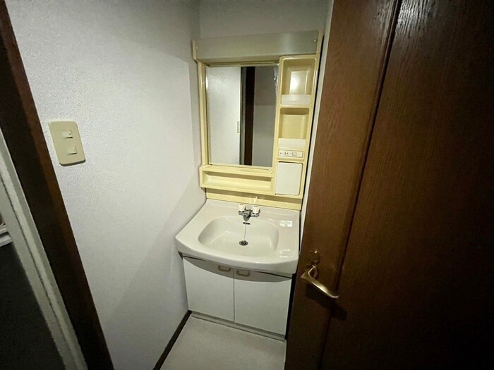 物件内観写真11　(洗面)