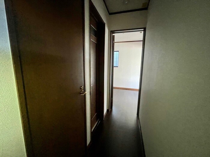 物件内観写真21　(廊下)