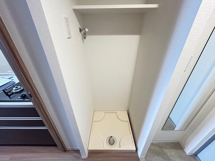 物件内観写真13　(洗濯機置場)