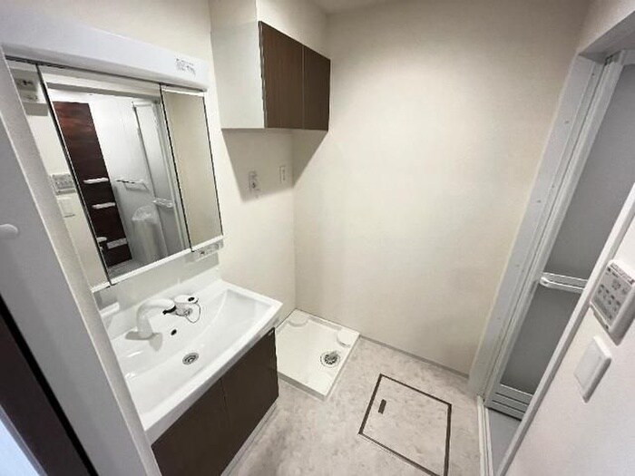 物件内観写真11　(洗面)