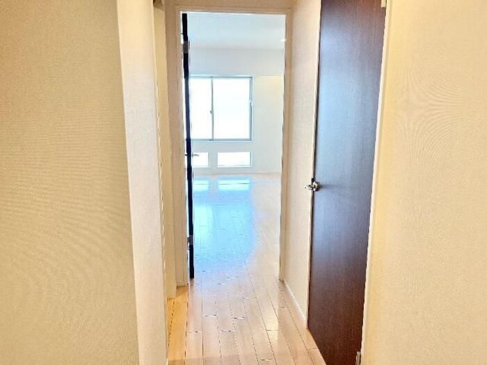 物件内観写真15　(廊下)