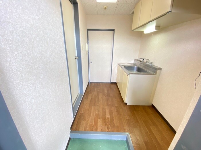 物件内観写真17　(廊下)