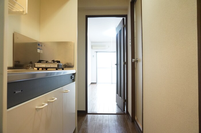 物件内観写真12　(廊下)