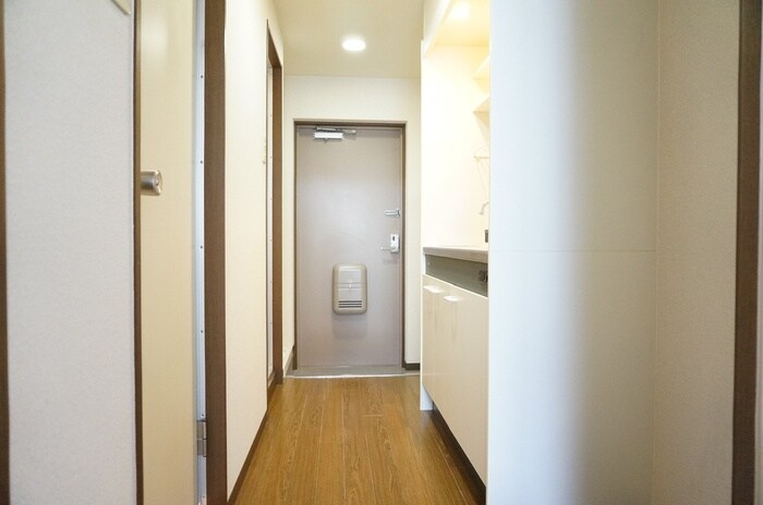 物件内観写真14　(廊下)