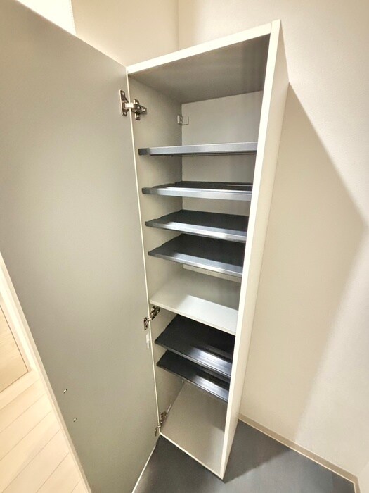 物件内観写真15　(靴箱)