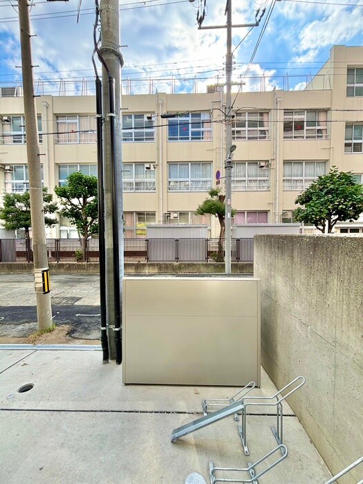 物件内観写真21　(室内からの展望)