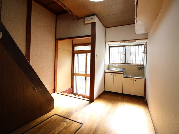 物件内観写真8　(居室)