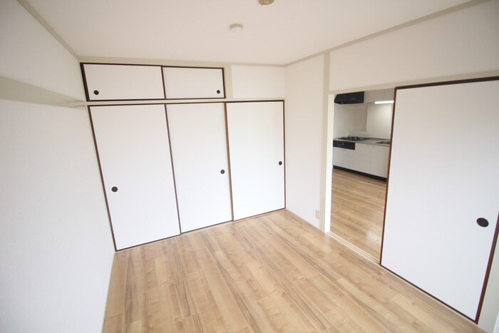 物件内観写真9　(居室)