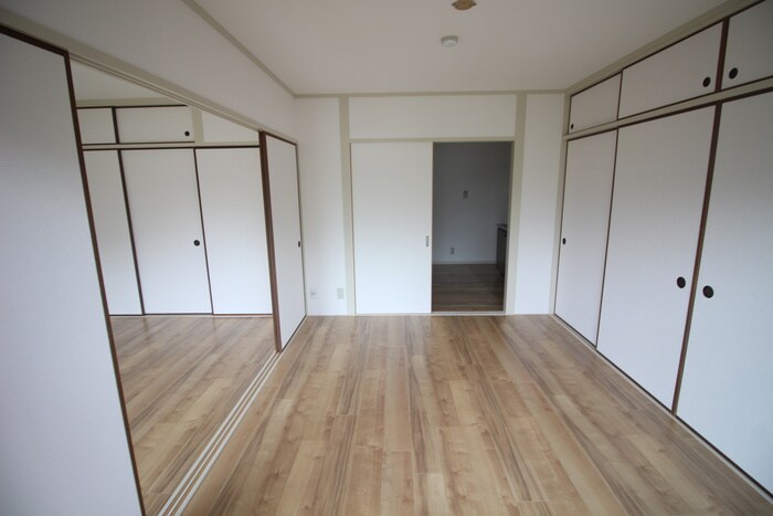 物件内観写真10　(居室)