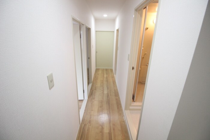 物件内観写真19　(廊下)