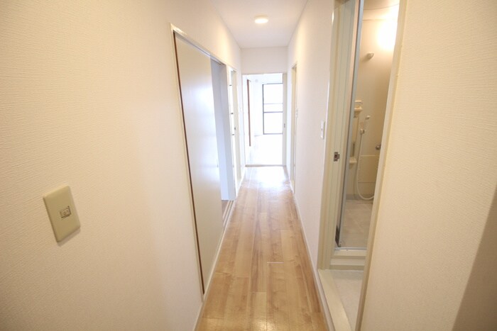 物件内観写真19　(廊下)