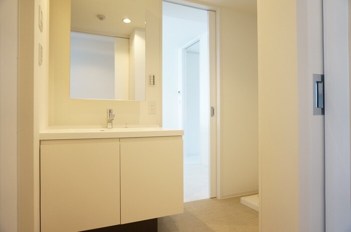 物件内観写真11　(洗面)