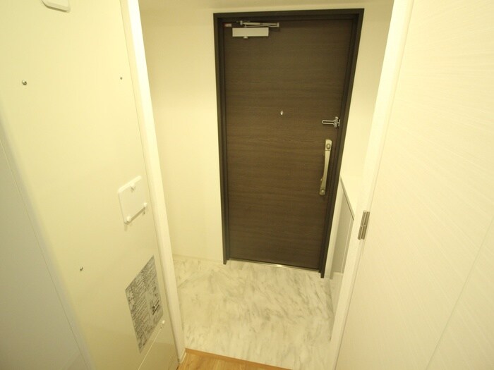 物件内観写真17　(玄関)