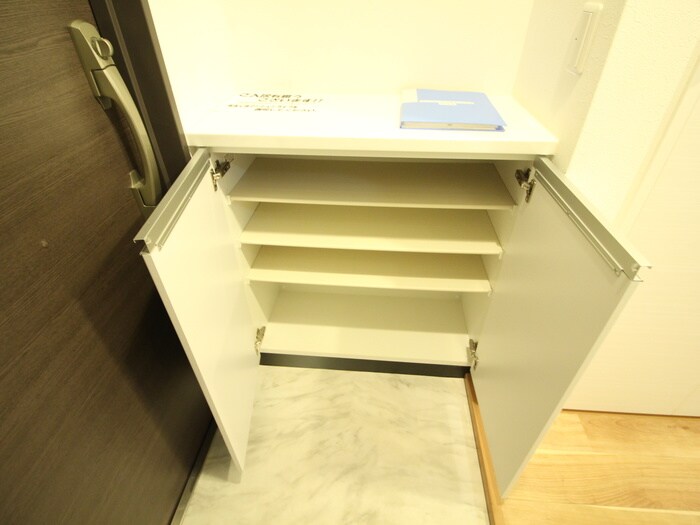 物件内観写真19　(靴箱)