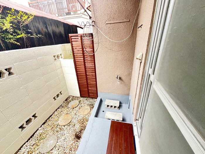 物件内観写真12　(室内からの展望)