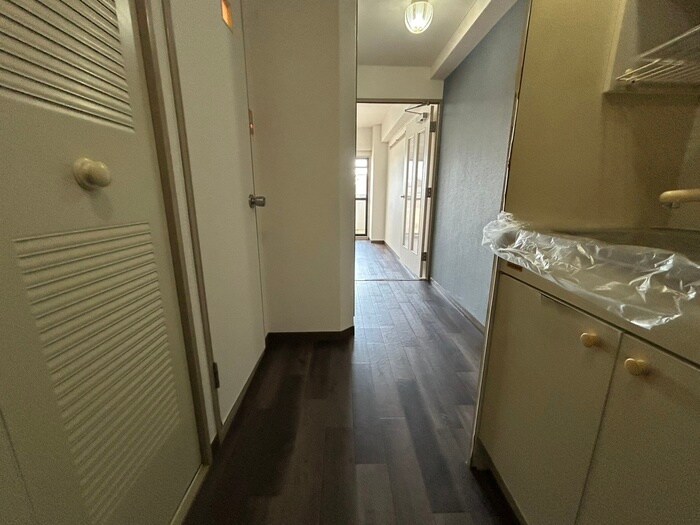 物件内観写真19　(廊下)