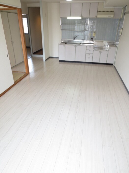 物件内観写真8　(居室)