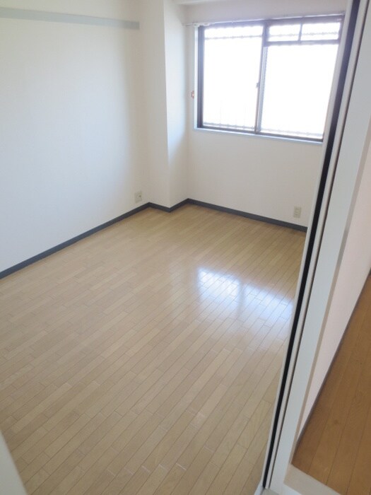 物件内観写真10　(居室)