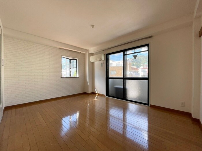 物件内観写真9　(居室)