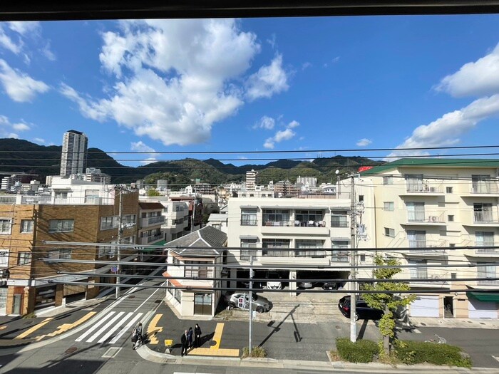 物件内観写真17　(室内からの展望)