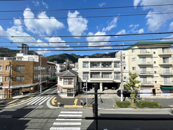 物件内観写真17　(室内からの展望)