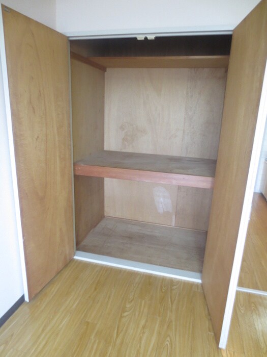 物件内観写真10　(収納)